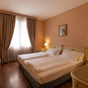 hotellátogatás